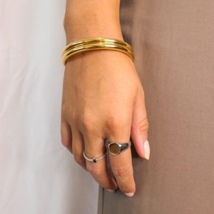 detalle anillo dazz de la marca elas collection