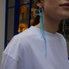 detalle pendientes twist de la marca elas collection