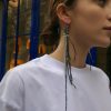 detalle pendientes twist de la marca elas collection